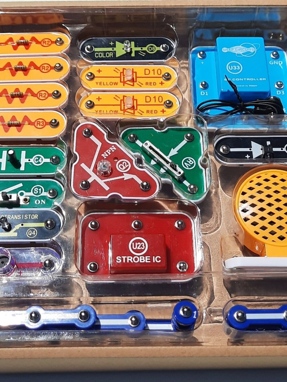 Snap Circuits Code Journey Electronics Educational Coding Kit with Snap Rover - Picture 8 of 8